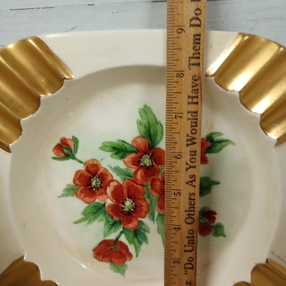 Vintage Mid Century  MCM Floral Square Ashtray with Gold Accents. - Picture 10 of 10